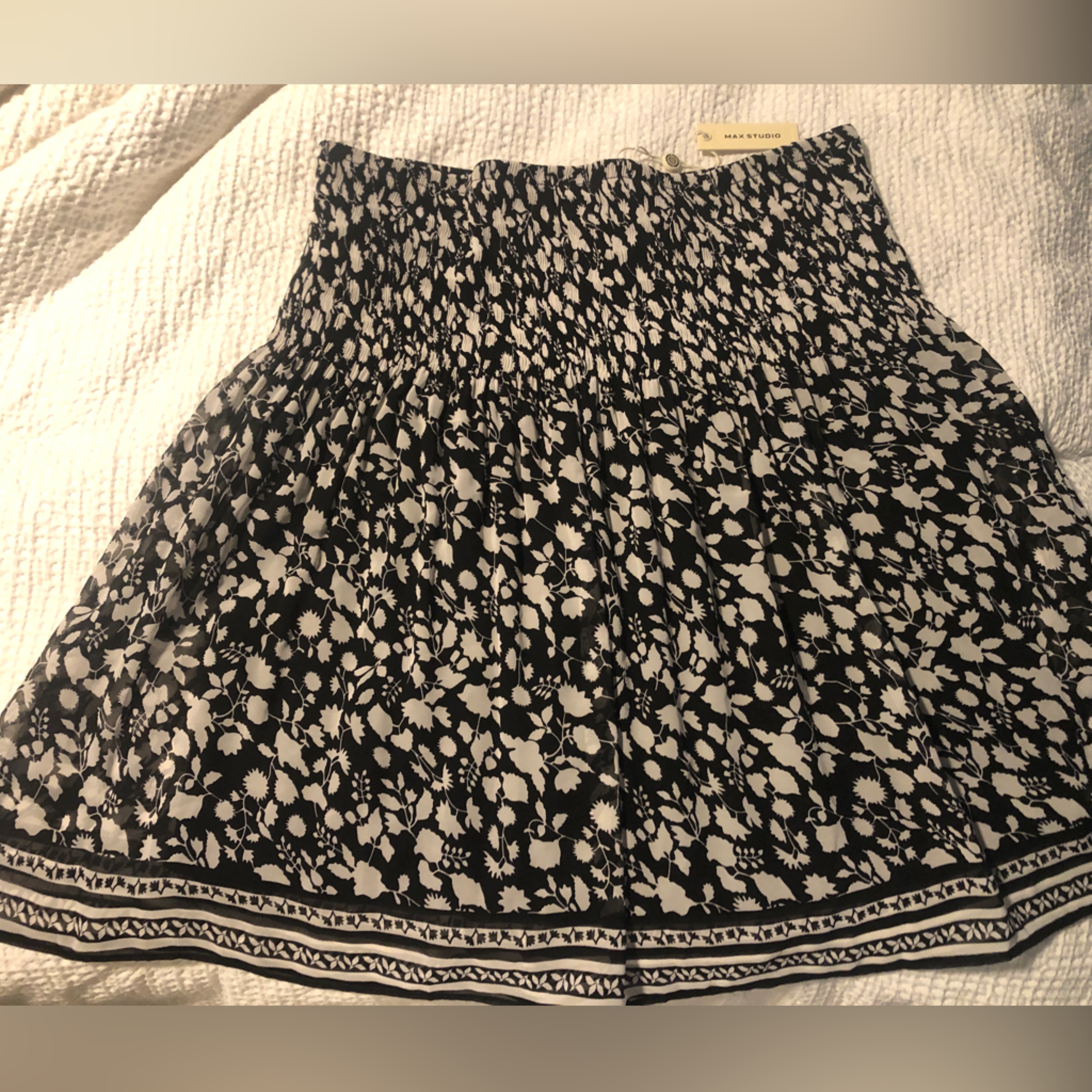 Nwt Max Studio Black Floral Mini Skirt